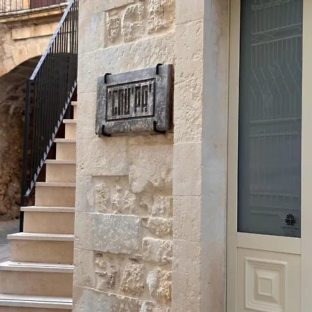 Gnu'pa' Stone Appartement *